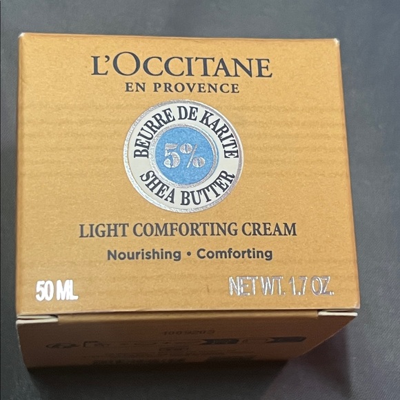 L'OCCITANE Shea Light Comforting Face Cream
1.7 OZ - Picture 2 of 3